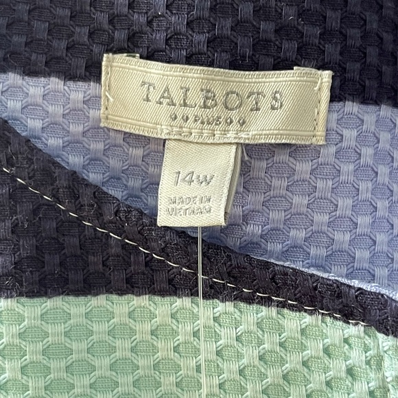 Sleeveless dress. - Picture 4 of 5